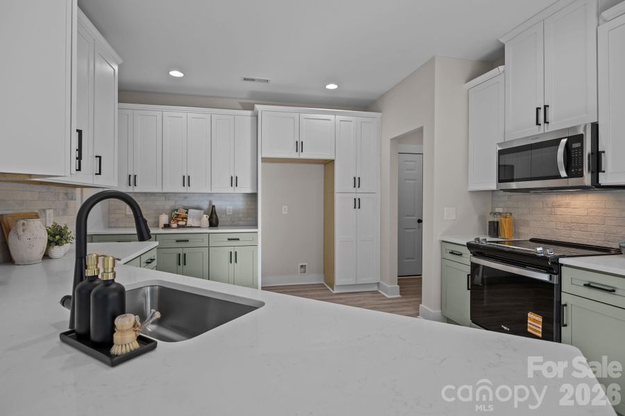 Furnished interior view inside a new home in , Gastonia (Image 17).