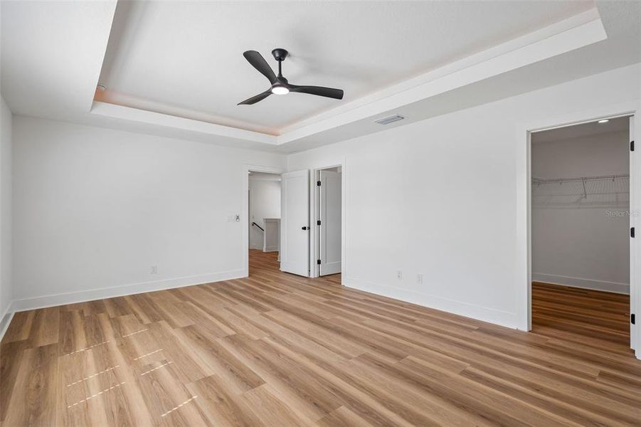 Spacious, unfurnished interior of a new home in , Orlando (Image 16).
