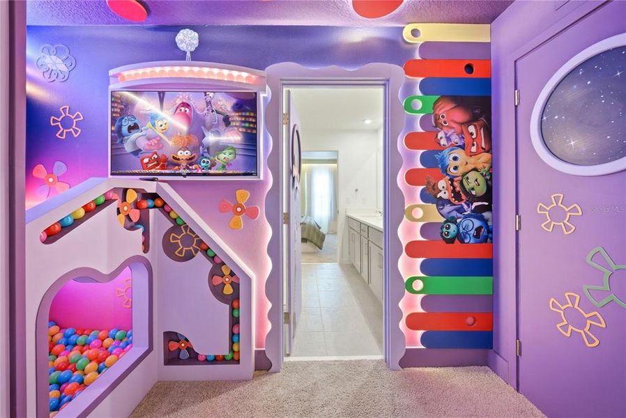 Community amenities in Solara Resort, Kissimmee (Image 37).