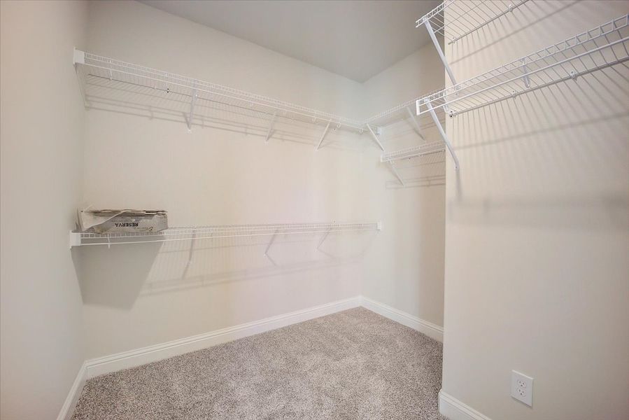 Representative unfurnished interior of a home built from the Oakland by SK Builders in Blue Ridge Trail, Fountain Inn (Image 30).
