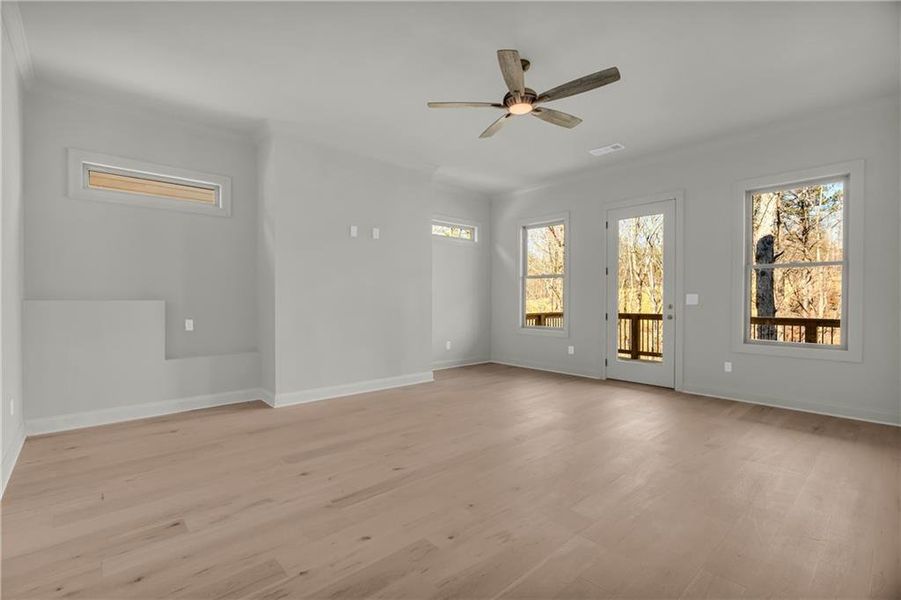 Spacious, unfurnished interior of a new home in , Gainesville (Image 39).