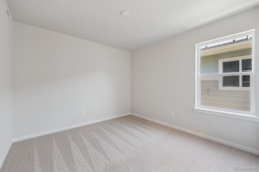 Spacious, unfurnished interior of a new home in Windler, Aurora (Image 17).