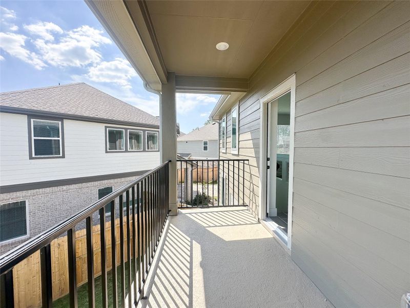Exterior details and patio area of a home in Sienna, Missouri City (Image 4). Exterior details and patio area of a home in Sienna, Missouri City (Image 4).