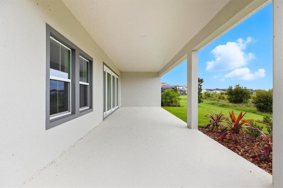 Exterior details and patio area of a home in Mirada, San Antonio (Image 2).