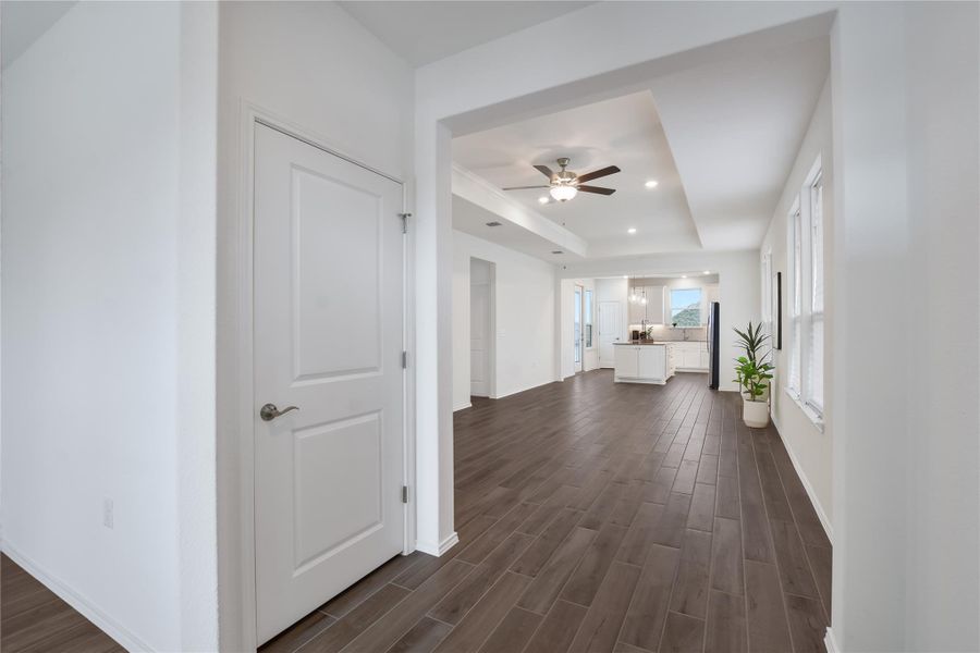 Spacious, unfurnished interior of a new home in Sun City Texas, Georgetown (Image 32).