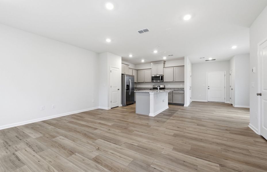 Spacious, unfurnished interior of a new home in Flemingfield, Greensboro (Image 26).