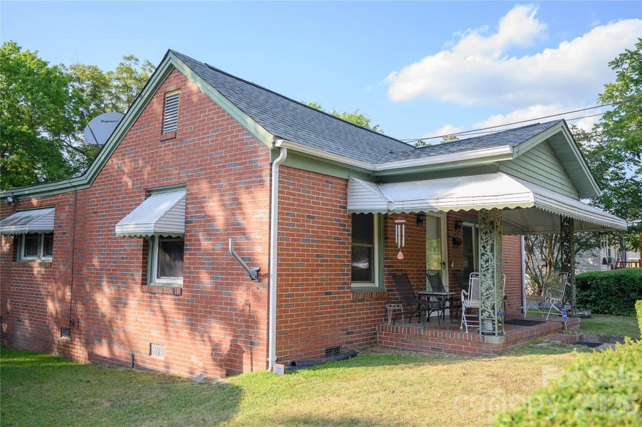Exterior details and patio area of a home in , Chester (Image 16).