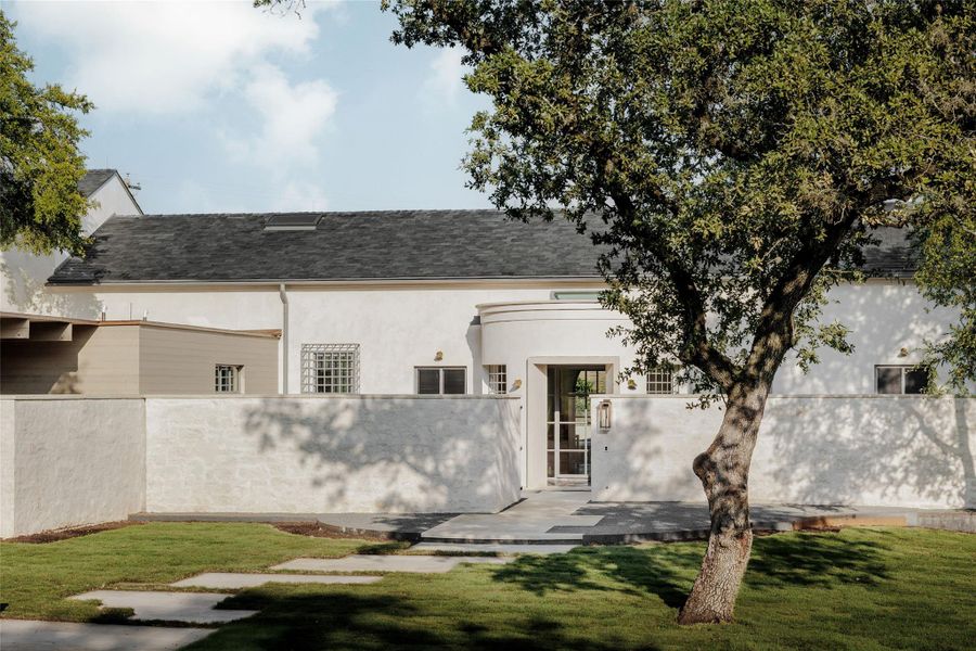 Exterior details and patio area of a home in , Austin (Image 26).
