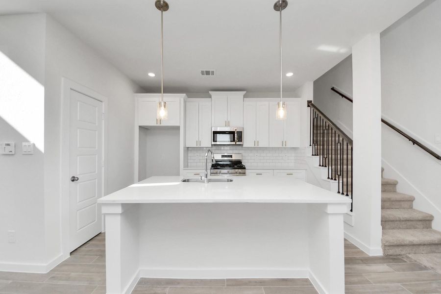 Kitchen/Living Area, High Ceilings