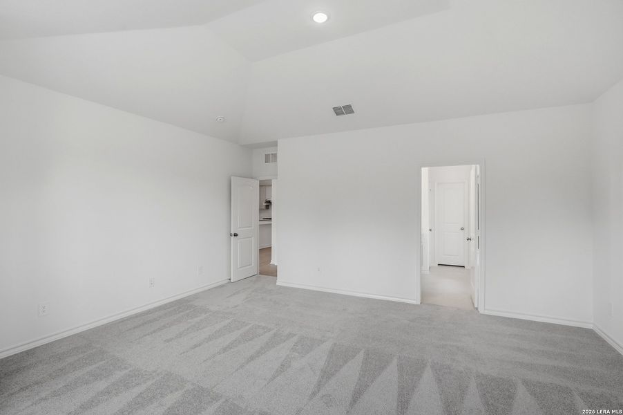 Spacious, unfurnished interior of a new home in Bison Ridge, San Antonio (Image 34). Spacious, unfurnished interior of a new home in Bison Ridge, San Antonio (Image 34).