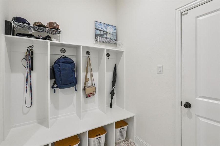 Furnished interior view inside a new home in , Waxahachie (Image 31).