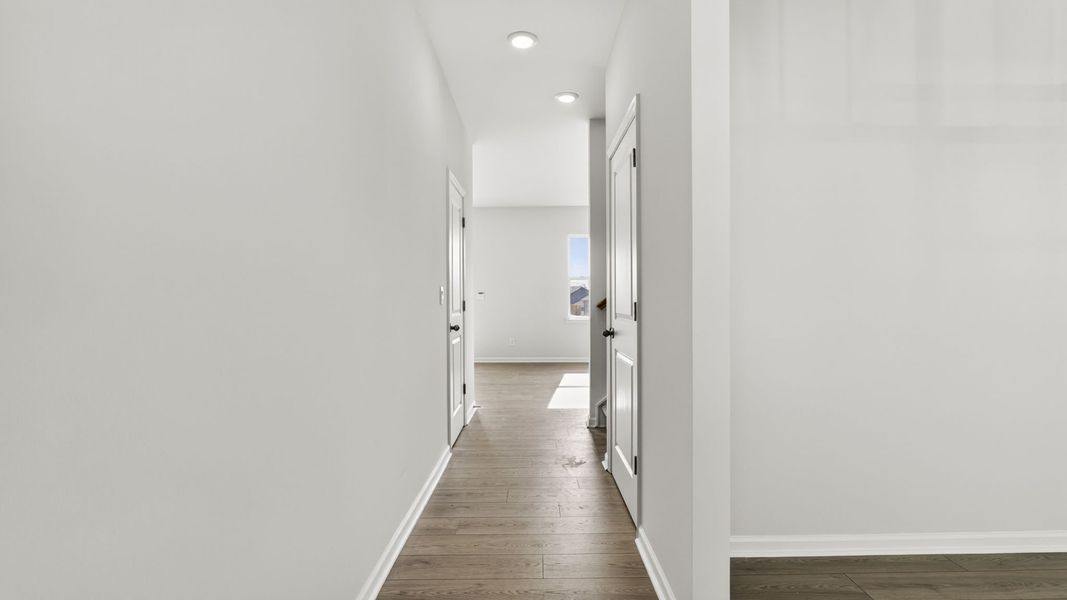 Spacious, unfurnished interior of a new home in Durbin Meadows Traditions, Fountain Inn (Image 14).