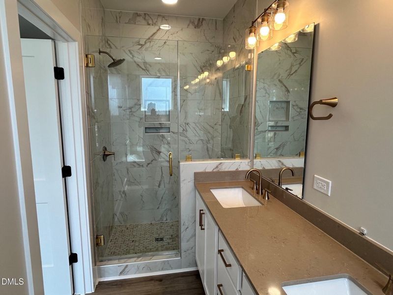 Lot 100 Pirmary Bath