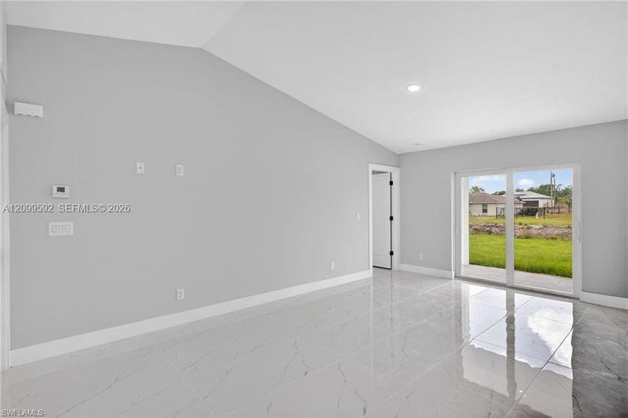 Spacious, unfurnished interior of a new home in , Lehigh Acres (Image 14).