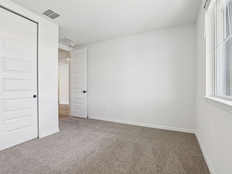 Spacious, unfurnished interior of a new home in Oakfield Trails - Signature Series, Parrish (Image 6).