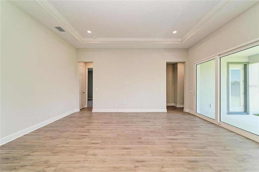 Spacious, unfurnished interior of a new home in Pasadena Woods, Pasadena Hills (Image 26).