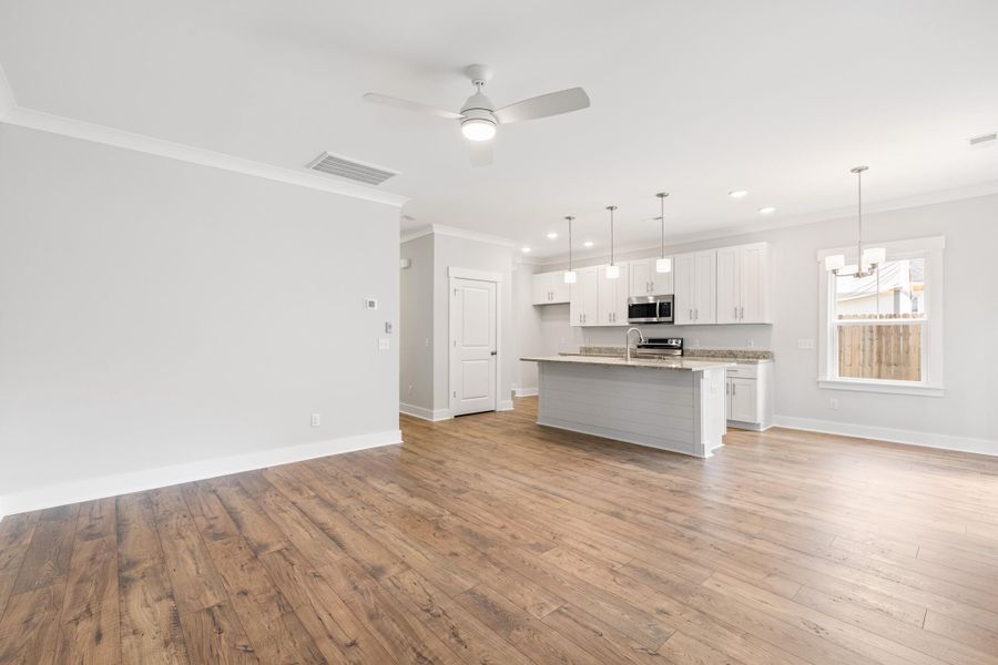 Spacious, unfurnished interior of a new home in , Charleston (Image 17).