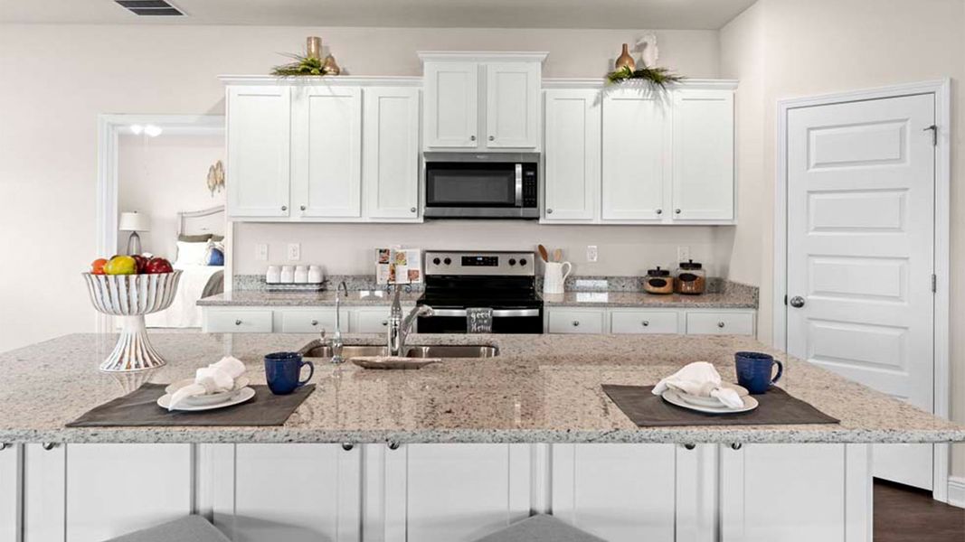 Furnished interior view inside a new home in Liberty, Panama City (Image 18).