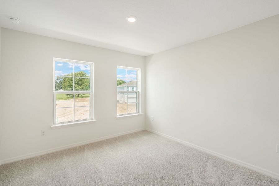 Spacious, unfurnished interior of a new home in Eden Crest, Apopka (Image 13).