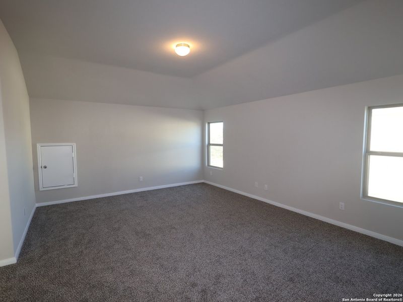 Spacious, unfurnished interior of a new home in Paloma Park, Converse (Image 18).