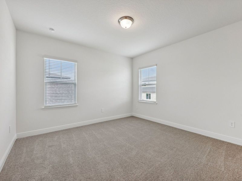 Spacious, unfurnished interior of a new home in Cyrene at Minneola, Minneola (Image 12).