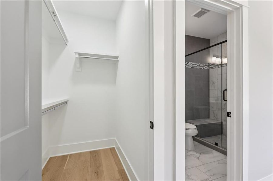 Spacious, unfurnished interior of a new home in , Braselton (Image 115).