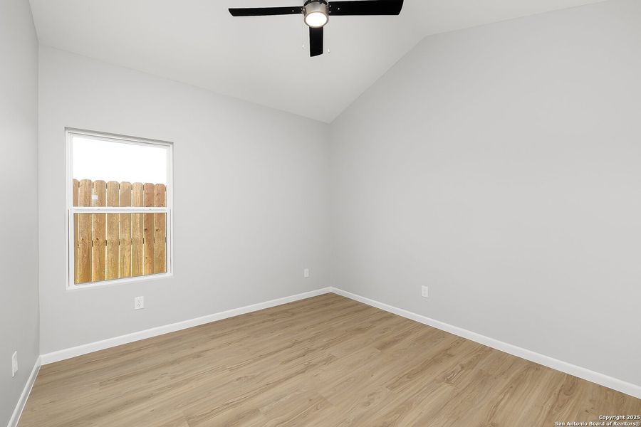 Spacious, unfurnished interior of a new home in , Weslaco (Image 17).