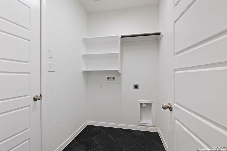 Image 22 of a home in Mayfair.