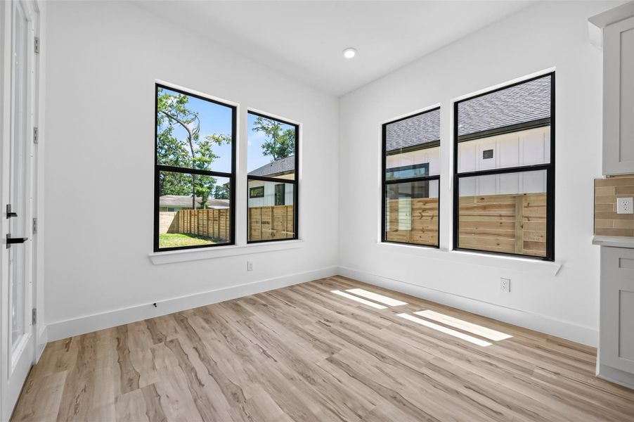 Spacious, unfurnished interior of a new home in , Conroe (Image 45).