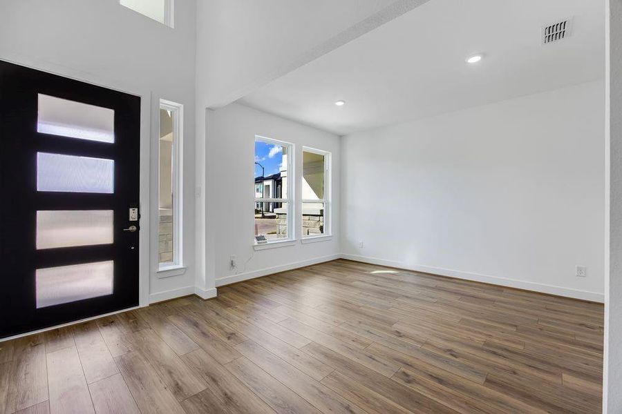 9230 Bossley Park ~ Ready Now