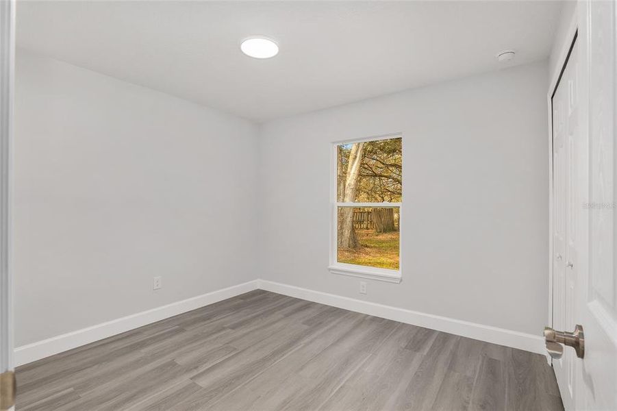 Spacious, unfurnished interior of a new home in , Dunnellon (Image 38).