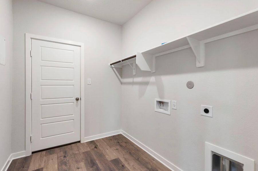 Spacious, unfurnished interior of a new home in , Huntsville (Image 22).