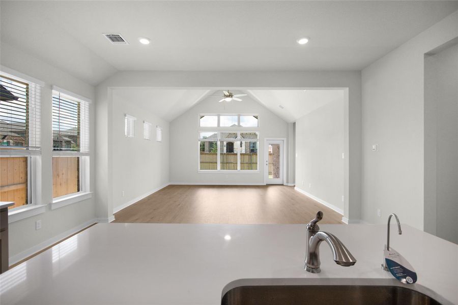 REPRESENTATIVE OF FLOOR PLAN ONLY REPRESENTATIVE OF FLOOR PLAN ONLY