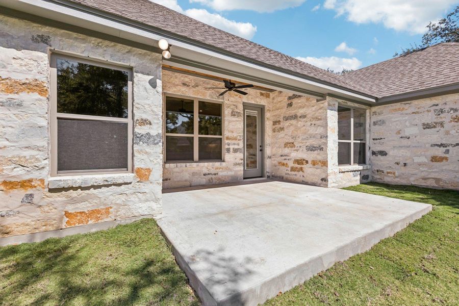 Exterior details and patio area of a home in Drake's Landing, Salado (Image 21).