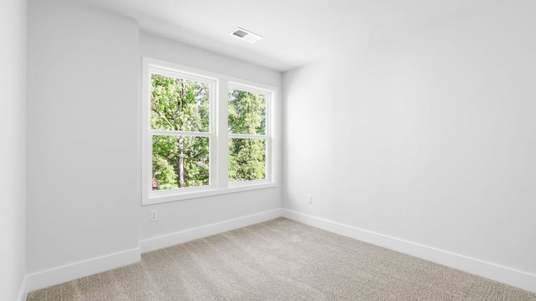 Spacious, unfurnished interior of a new home in Hidden Hills, Spartanburg (Image 22).