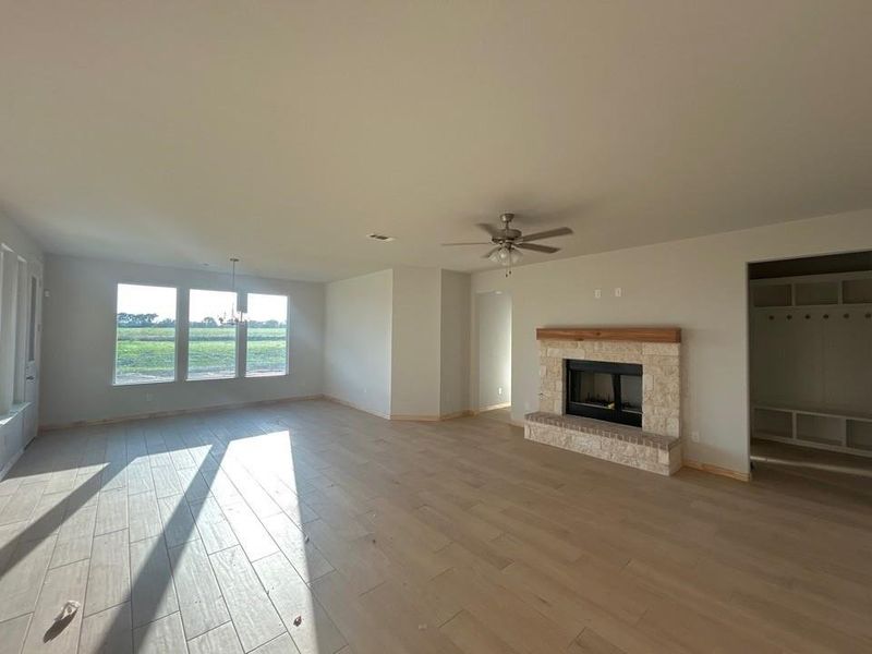 Spacious, unfurnished interior of a new home in Terra Escalante, Blue Ridge (Image 8).