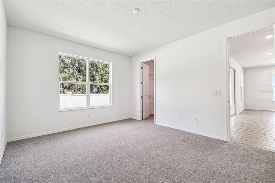 Spacious, unfurnished interior of a new home in Cascades at Southern Hills, Brooksville (Image 46).