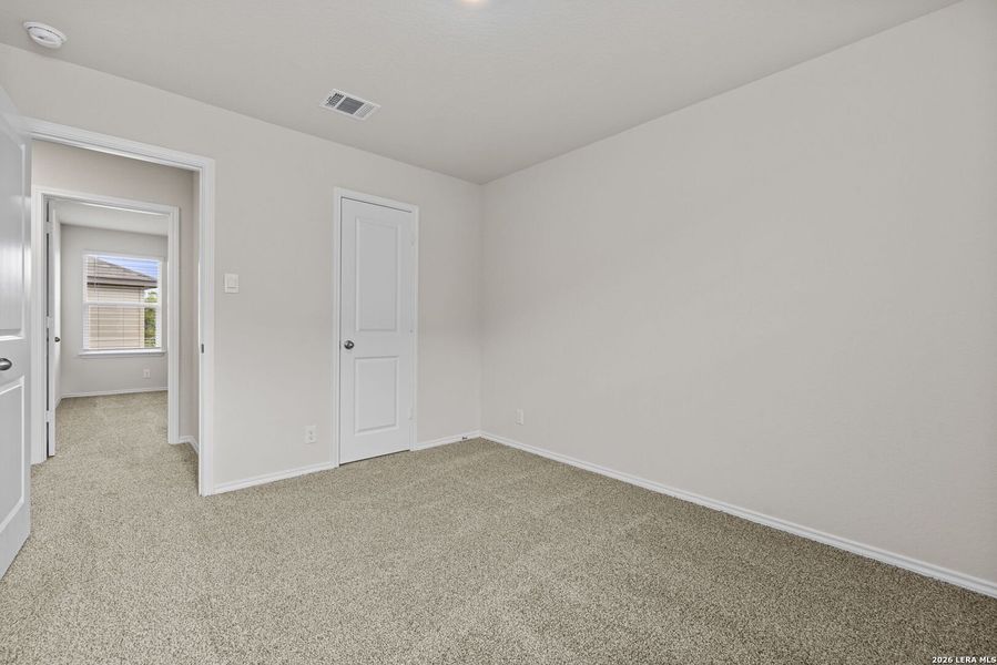Spacious, unfurnished interior of a new home in Redbird Ranch, San Antonio (Image 21).