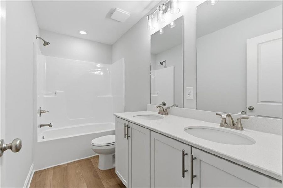 Furnished interior view inside a new home in , Dallas (Image 17). Furnished interior view inside a new home in , Dallas (Image 17).