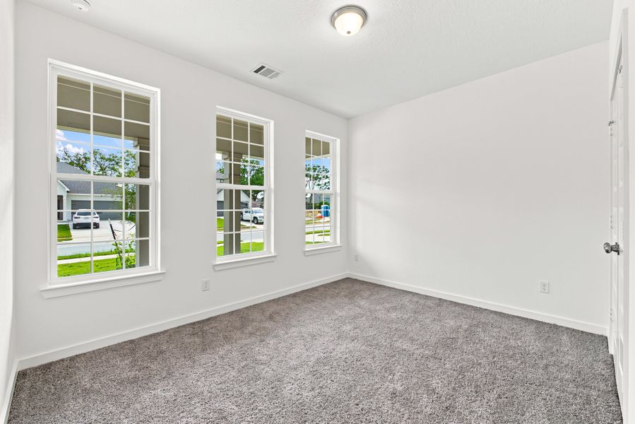 Spacious, unfurnished interior of a new home in The Reserve at Foxwood, Bryan (Image 9).