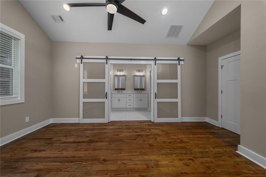 Spacious, unfurnished interior of a new home in , Woodstock (Image 34).