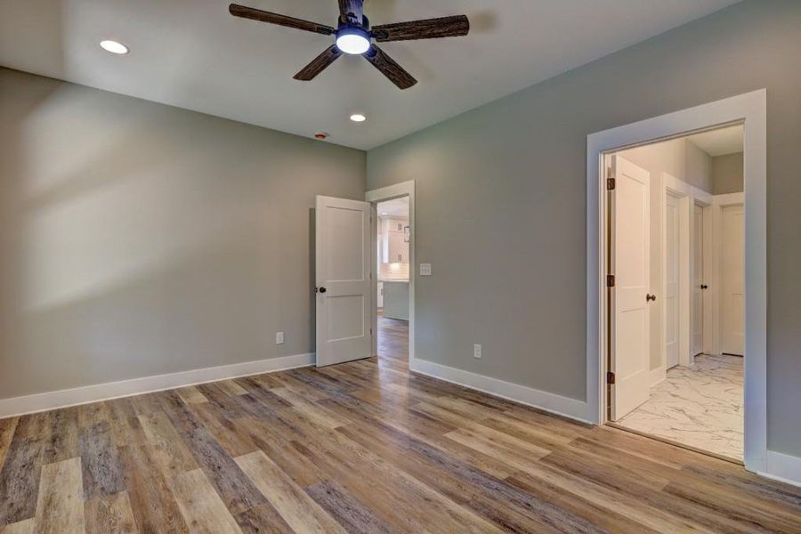 Spacious, unfurnished interior of a new home in , Monroe (Image 14).