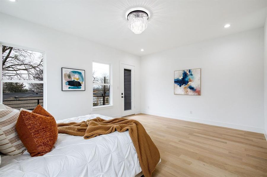 Furnished interior view inside a new home in , Dallas (Image 33).