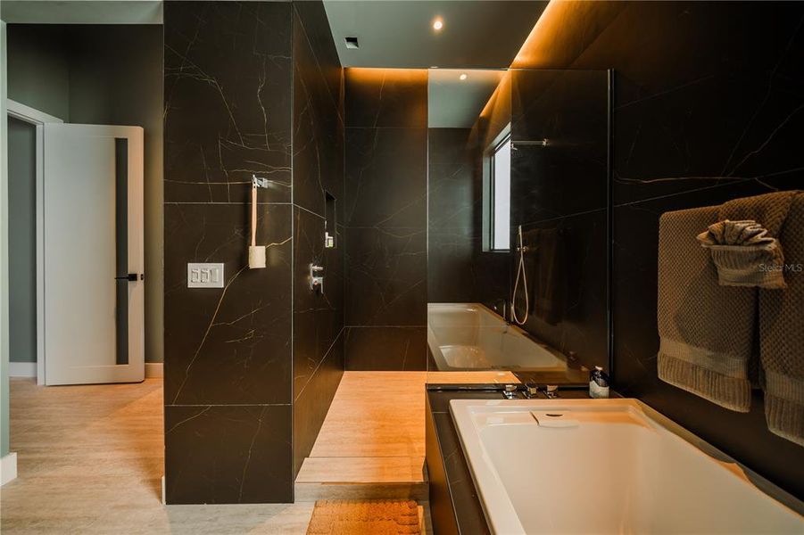 Image 20 of a home in .