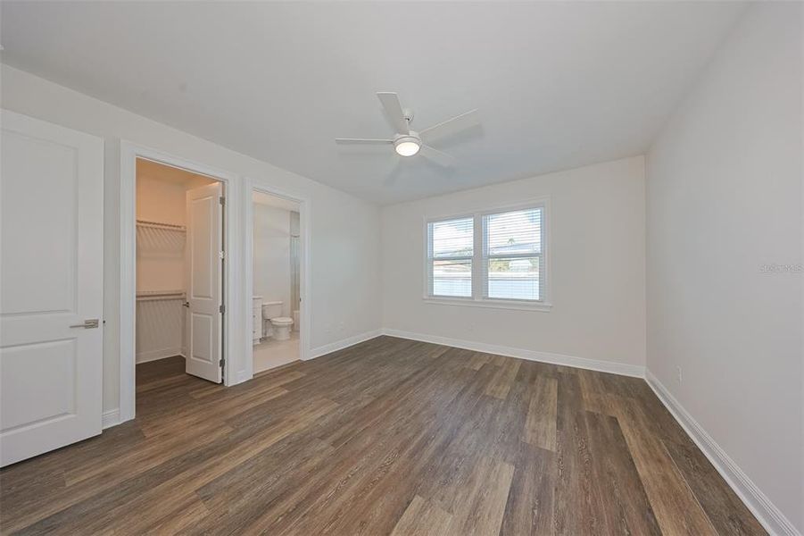 Spacious, unfurnished interior of a new home in , Tampa (Image 9).
