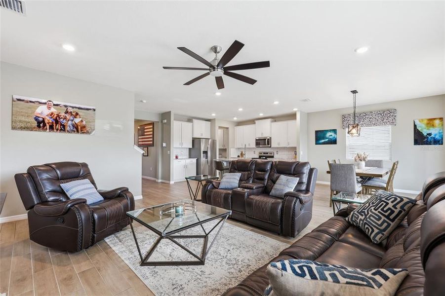 Furnished interior view inside a new home in , Newberry (Image 29).