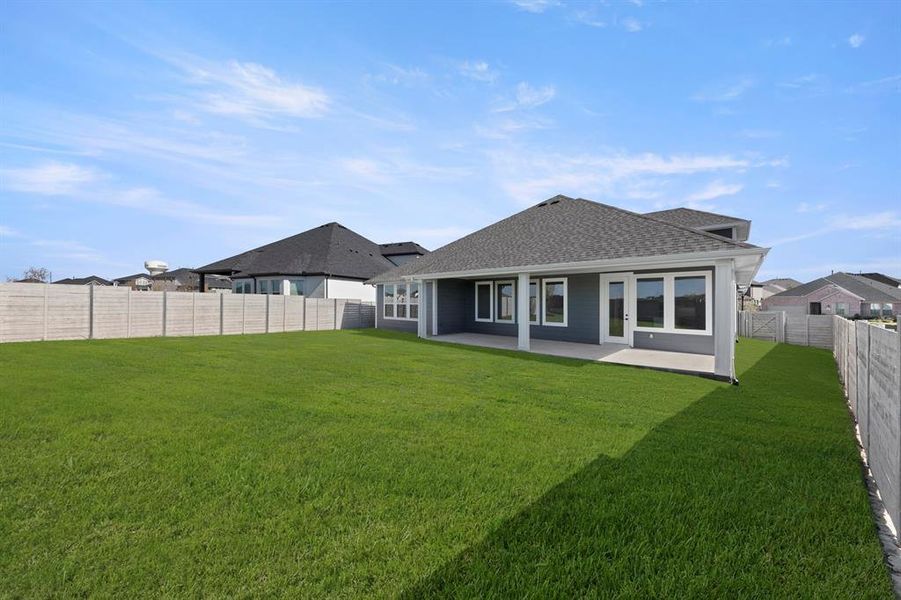 27. 2951 Andesite - Back (2) 27. 2951 Andesite - Back (2)