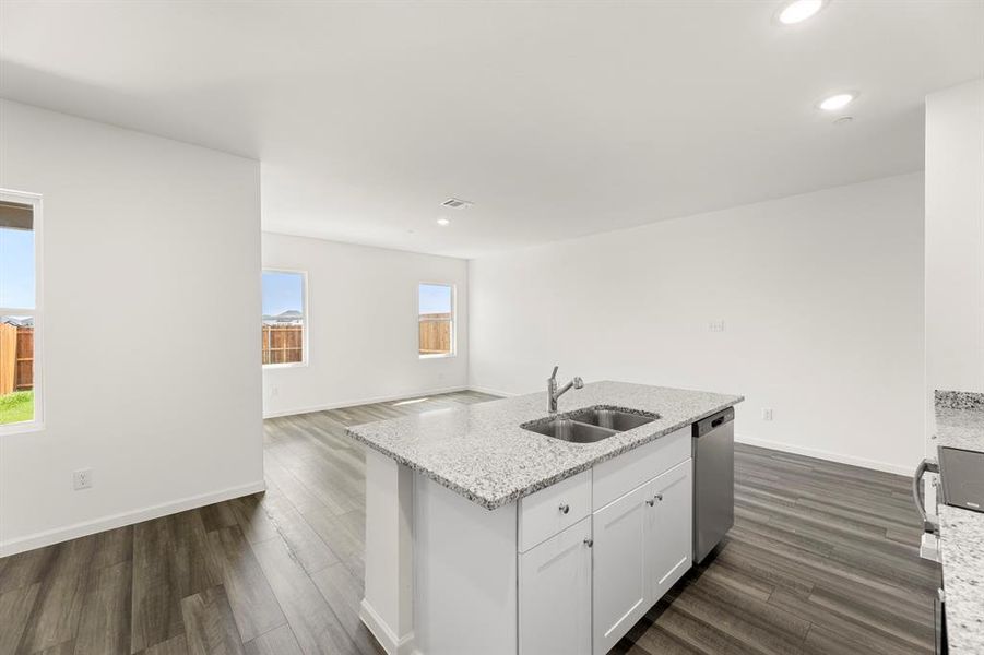 09. 1500 Lake Alpine - Kitchen (3)