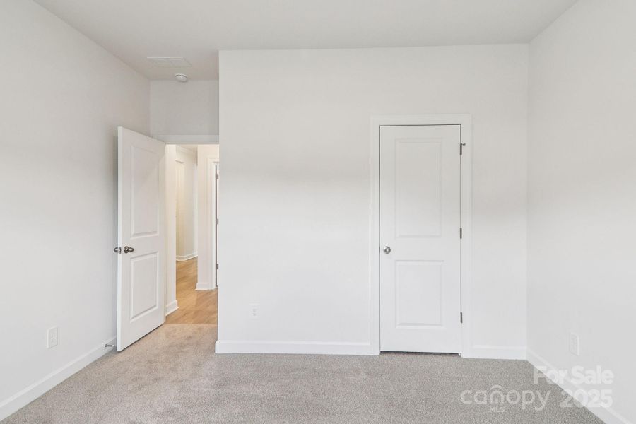 Photo is not of the actual home but is an inspirational photo of builder’s model home and may depict options, furnishings, and/or decorator features that are not included.