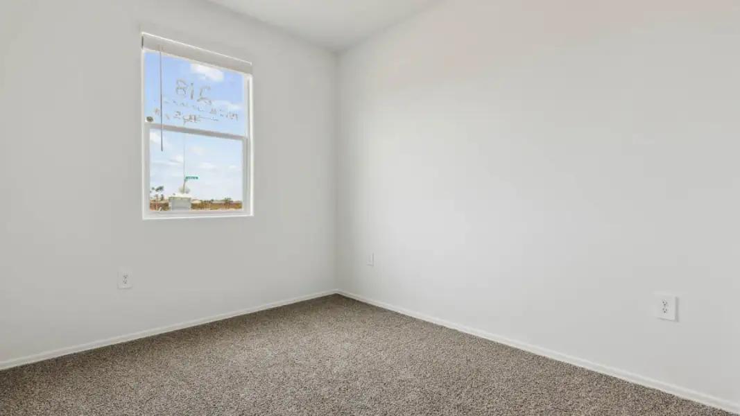Spacious, unfurnished interior of a new home in Carlton Commons, Casa Grande (Image 20).